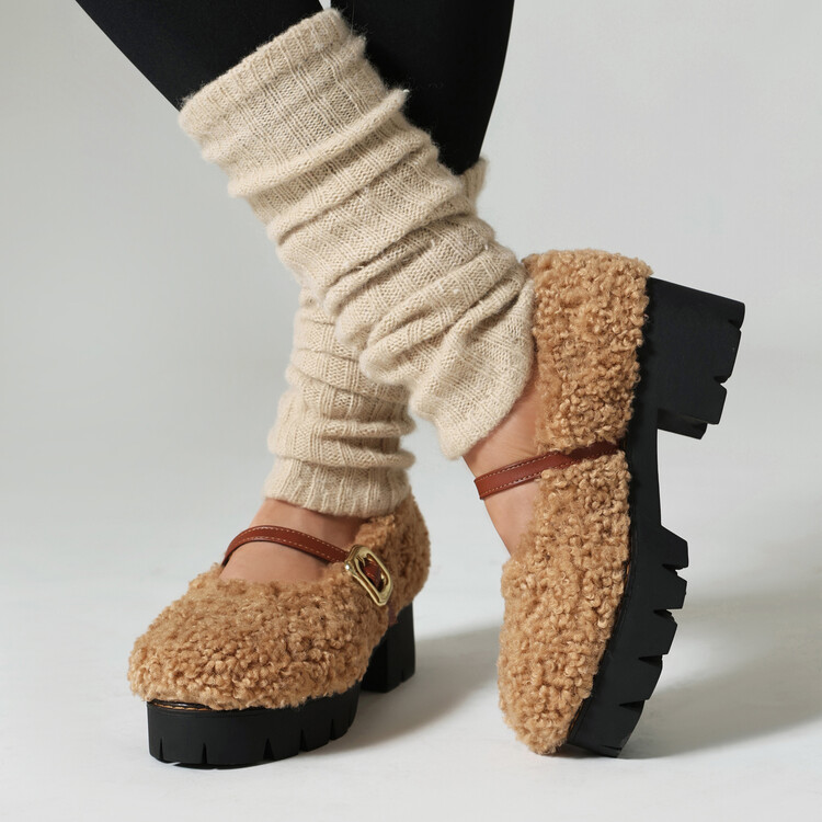Mary Jane Shoes with Faux Fur Lining and Platform Heel